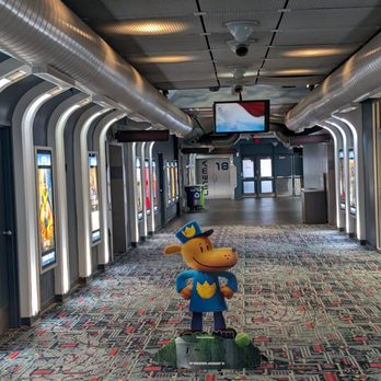 Cineplex Cinemas Vaughan - Dog Man - Cinema Near Me - Vaughan, Ontario