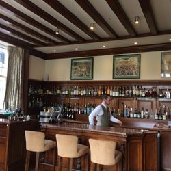 Gravetye Manor - de bar