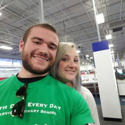 Best Buy - Holland - Me and KT