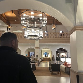 Ox & Ocean - Entrance to the newly renovated hotel property where Ox and I ran is listed at - Breakfast & Brunch Near Me - Oxnard, California