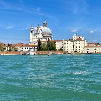 Canal Grande - Beautiful views! - Landmarks & Historical Buildings Near Me