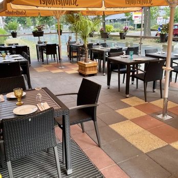 Pane e Pomodoro - Italian Near Me - Dusseldorf, NW