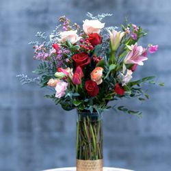 Echelon Floral Designs - Custom arrangement