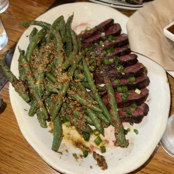Comal - Flank steak w/ green beans - Mexican Near Me - Berkeley, California Comal - Flank steak w/ green beans - Mexican Near Me - Berkeley, California