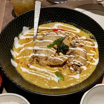 Star Leaf - Soft crab curry - Asian Fusion Near Me - Pasadena, California