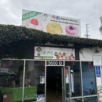 Devi's Donuts and Sweets - Parking Lot View - Donuts Near Me - Long Beach, California