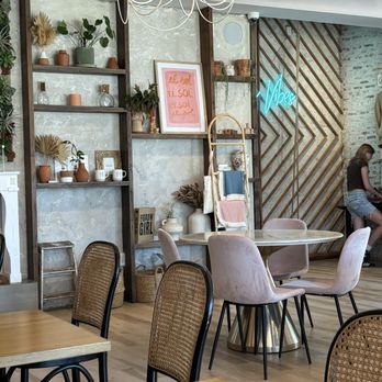 Hatch 44 Cafe - Cafes Near Me - Metuchen, New Jersey