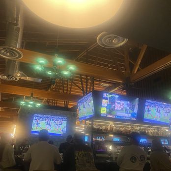 Trevor's - Lots of TV screens - Pizza Near Me - Phoenix, Arizona