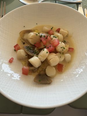 Hôtel Restaurant Alain Llorca à Saint-Paul-de-Vence by null