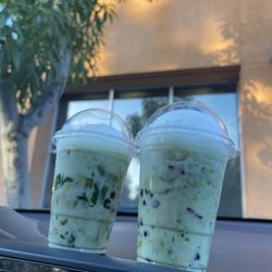 Aroma Coffee and Snacks - Smashed avocado