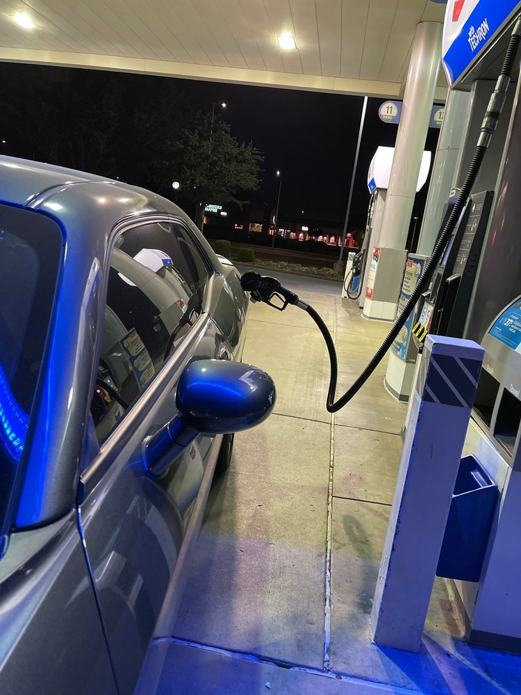 CHEVRON Updated October 2024 17 Photos & 16 Reviews 405 N Clovis