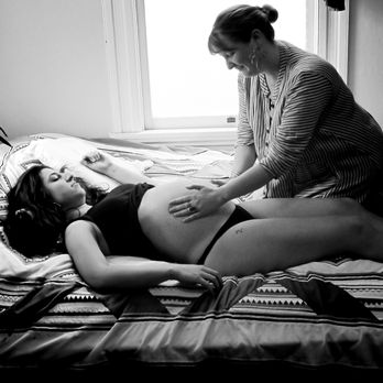 Emunah Midwifery - El feeling for baby's position in early labor - Midwives Near Me - Albany, California Emunah Midwifery - El feeling for baby's position in early labor - Midwives Near Me - Albany, California