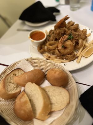 Trattoria Daly by null