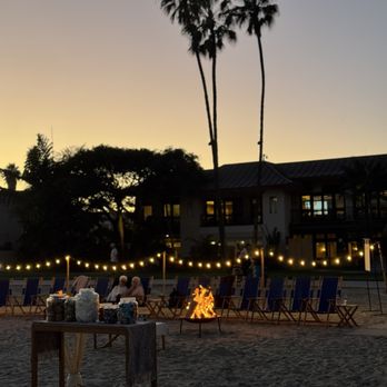 Bayside Bonfires - Bonfire set up - Beach Equipment Rentals Near Me Bayside Bonfires - Bonfire set up - Beach Equipment Rentals Near Me