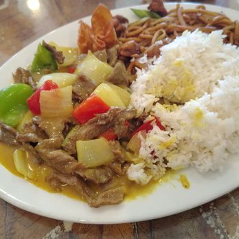 Far East Cafe - Lunch special curry beef - Chinese Near Me - Sacramento, California
