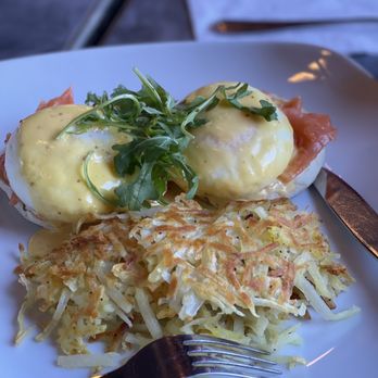 Gabriella's Restaurants - Egg Benedict with smoked salmon yum - Italian Near Me - Rossland, British Columbia