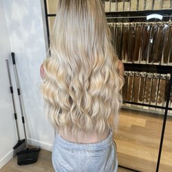 Dakota London Hair Extensions - After, 3 packs, 22" wefts