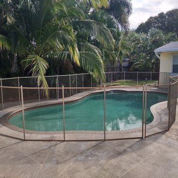 First Step Pool Fence - Pool fence - Fences & Gates Near Me