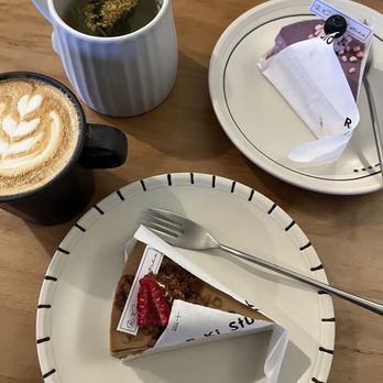 R Ki Dessert Studio - Desserts Near Me - Richmond, British Columbia R Ki Dessert Studio - Desserts Near Me - Richmond, British Columbia
