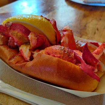 Boston Chowda - Warm lobster roll - Seafood Near Me - Boston, Massachusetts