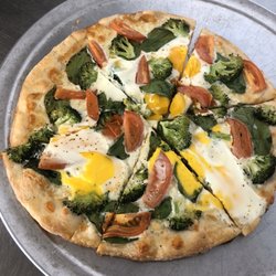 Breakfast pizza