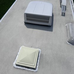 Pigeon Forge RV Repair - Clean roof