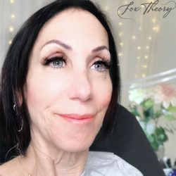 Fox Theory Spa - Mega Volume Lash Extension transition.