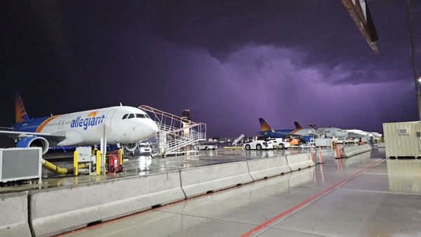 Mesa Gateway Airport by null