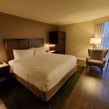 The Dextro - King bed - Hotels Near Me - San Diego, California The Dextro - King bed - Hotels Near Me - San Diego, California