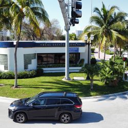 Joann Edwards - Balisteri Realty International - This is our office 954-401-3892 for all your Real Estate needs, give us a call.