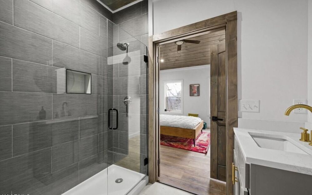 Slide of Canales Construction