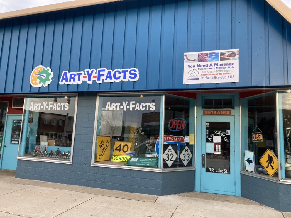 Art Y Facts Logo
