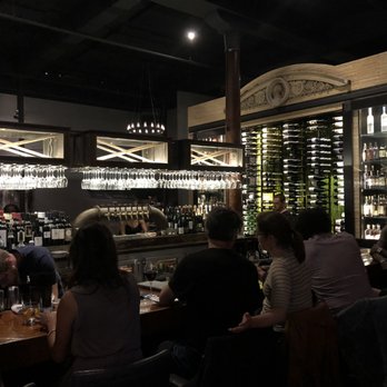 District - Oakland - The bar - Wine Bars Near Me - Oakland, California