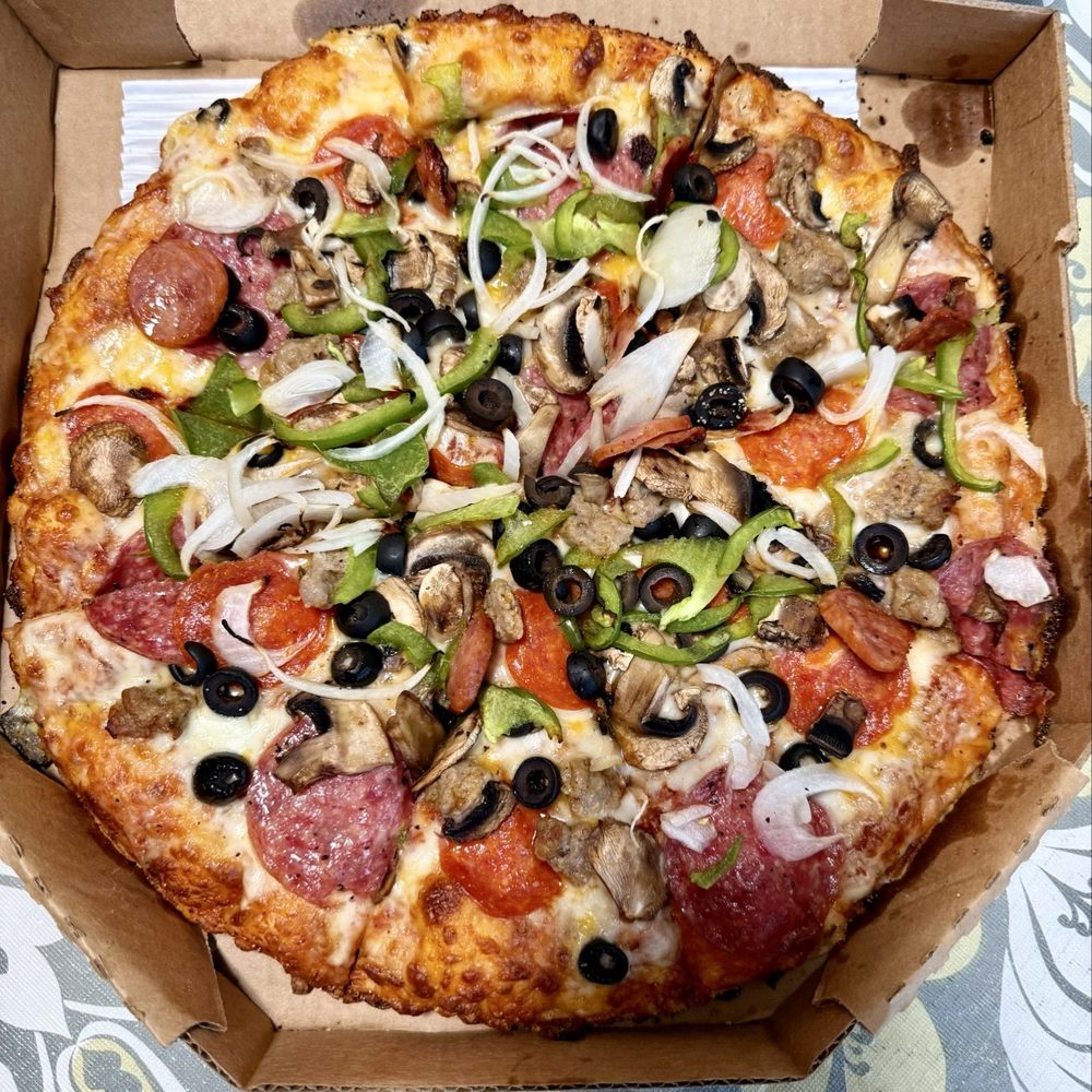 Round Table Pizza - King Arthur's Supreme - Pizza Near Me - Kailua, Hawaii Round Table Pizza - King Arthur's Supreme - Pizza Near Me - Kailua, Hawaii