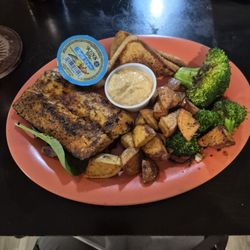 The Hideout - Blackened Mahi Mahi dinner.