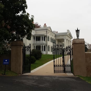 Morven Park - The entrance for the mansion. - Museums Near Me - Leesburg, Virginia