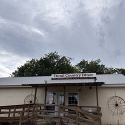 Thrall Country Diner - Out front