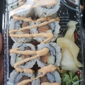Bikkuri Sushi Noodle & Grill - Spicy tuna or salmon roll... i don't remember which one but 1 had the spicy mayo and the other did not. - Sushi Bars Near Me - Orlando, Florida Bikkuri Sushi Noodle & Grill - Spicy tuna or salmon roll... i don't remember which one but 1 had the spicy mayo and the other did not. - Sushi Bars Near Me - Orlando, Florida