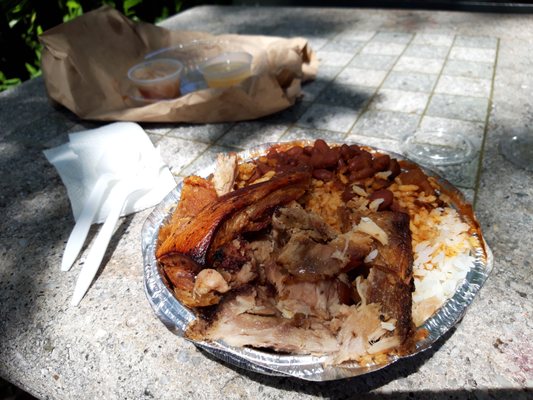 La Pequeña Lechonera inc by null