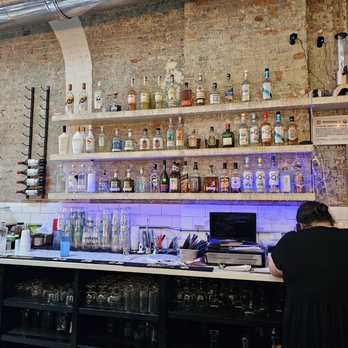 Hawkers Alley - The bar at the counter - American Near Me - Cincinnati, Ohio