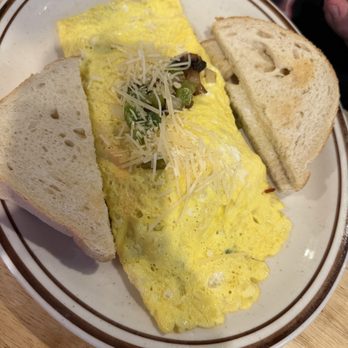 Honey Butter's Kitchen -Candle Factory - Veggie omelette - American Near Me - Williamsburg, Virginia
