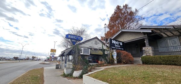 Nic's Grill by null