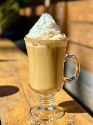 572 Social kitchen & lounge by null