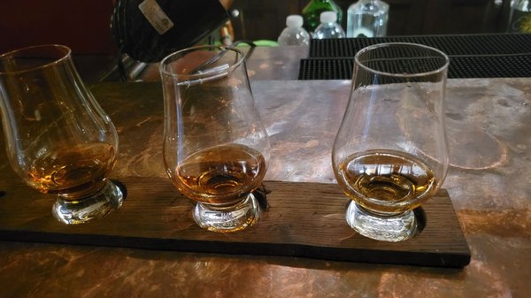 Old Kentucky Bourbon Bar by null
