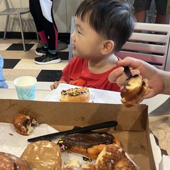 Joe's Donut Shop - Even kids are loving it! - Donuts Near Me - Sandy, Oregon Joe's Donut Shop - Even kids are loving it! - Donuts Near Me - Sandy, Oregon