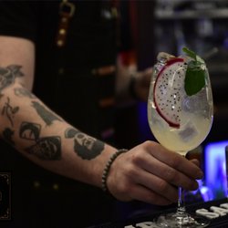 L’Hacienda - Des cocktails fabuleux vous attendent à l'Hacienda -  Retrouvez nous à la rue de la Mairie 3 - 1207 Genève