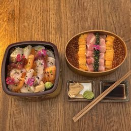 Chirashi - 14 pcs Sashimi over seasoned sushi rice  Ryota Premium Set - Otoro, Uni, Caviar, Ikura over seasoned sushi rice