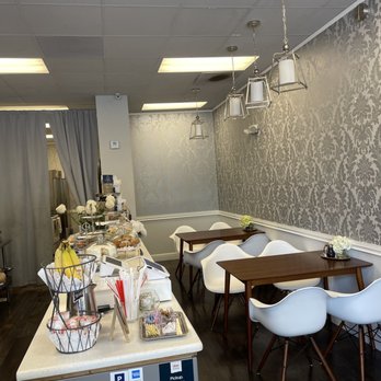 Blue Mountain Coffee House - a view of the breakfast area - Coffee & Tea Near Me - West Palm Beach, Florida