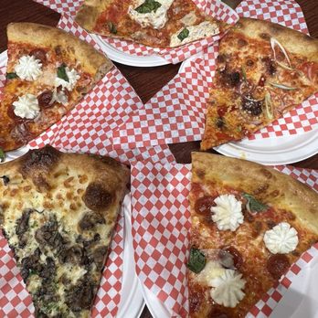 Zazas Pizzeria - Pizza Near Me - Chicago, Illinois Zazas Pizzeria - Pizza Near Me - Chicago, Illinois