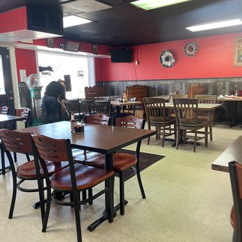 El Alteno - Seating area - Mexican Near Me - Grandview, Missouri